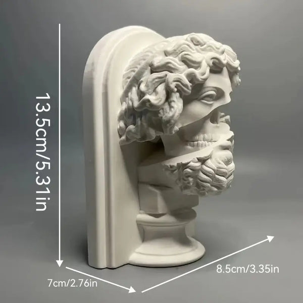 The Mask of the Forgotten King Statue